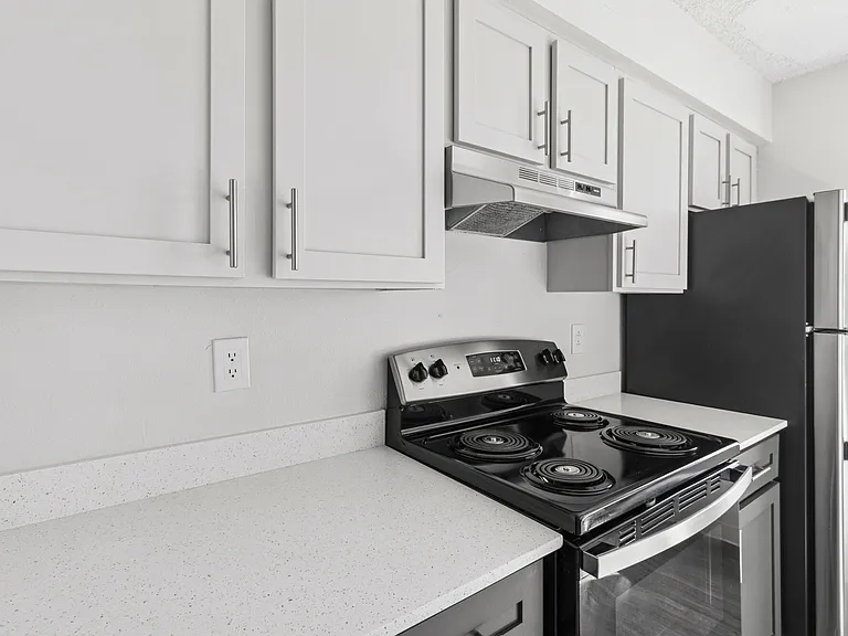 Pinewood Estates — Photo 9