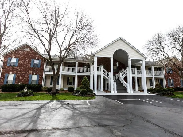 332 Waterside Dr, Grover, MO 63040