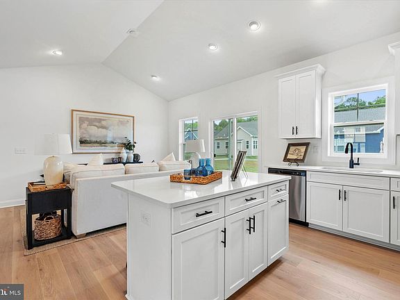 4th image of 24078 Harvest Cir #77