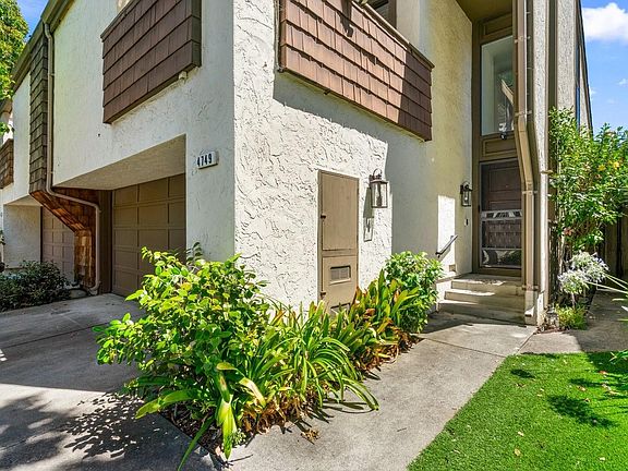 3rd image of 4749 La Pinta Way