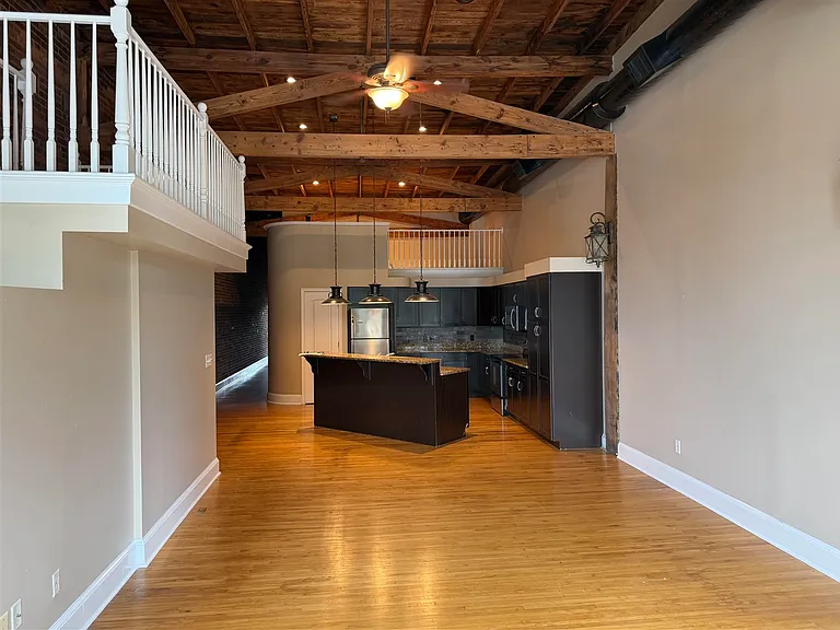 126 N Main St — Photo 3