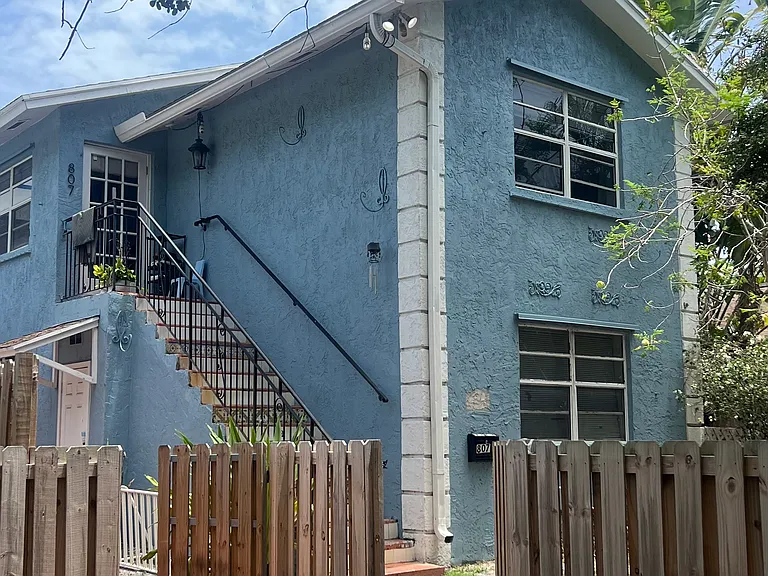 807 Newark St #807 — Photo 1