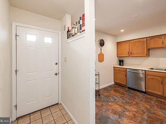 3rd image of 438 Westridge Dr