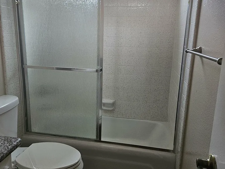 Bright & Wardman Apartments — Photo 13