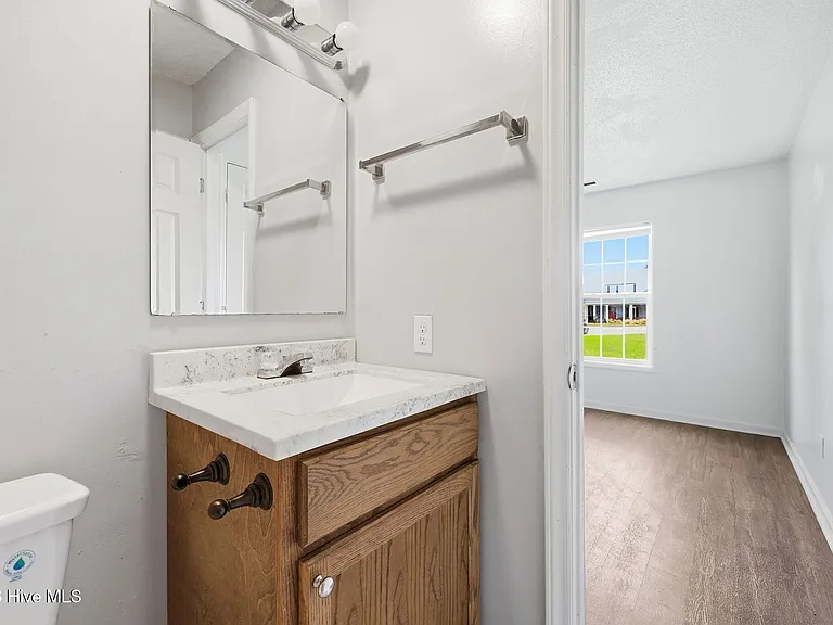774 Pinewood Dr — Photo 16