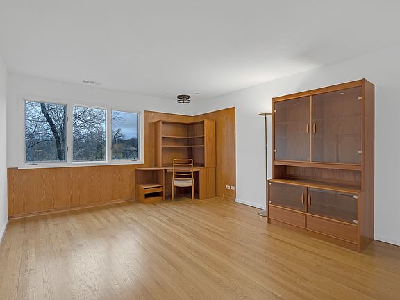 29th image of this home