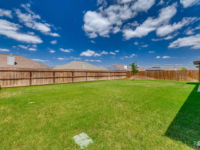 1913 Lamplighter Ln — Photo 34
