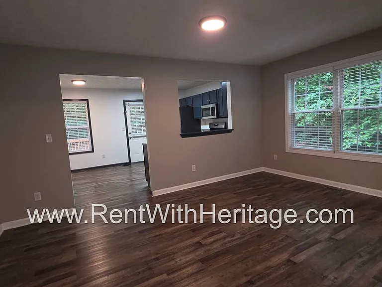 1550 Cedar Hl — Photo 9