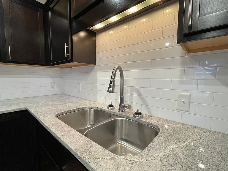 3242 Gateway Drunit H — Photo 2