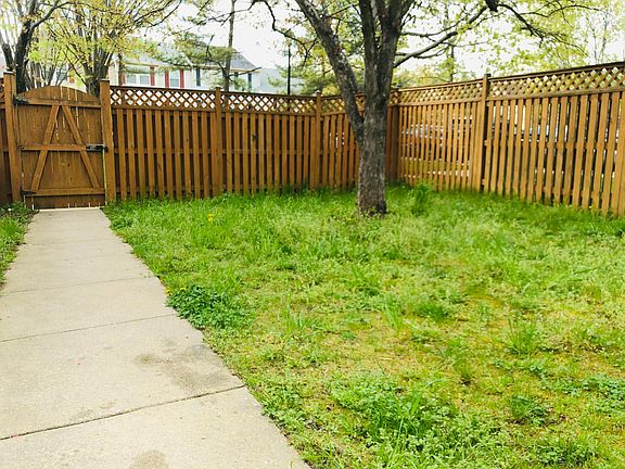 2nd image of 3300 Tapestry Cir