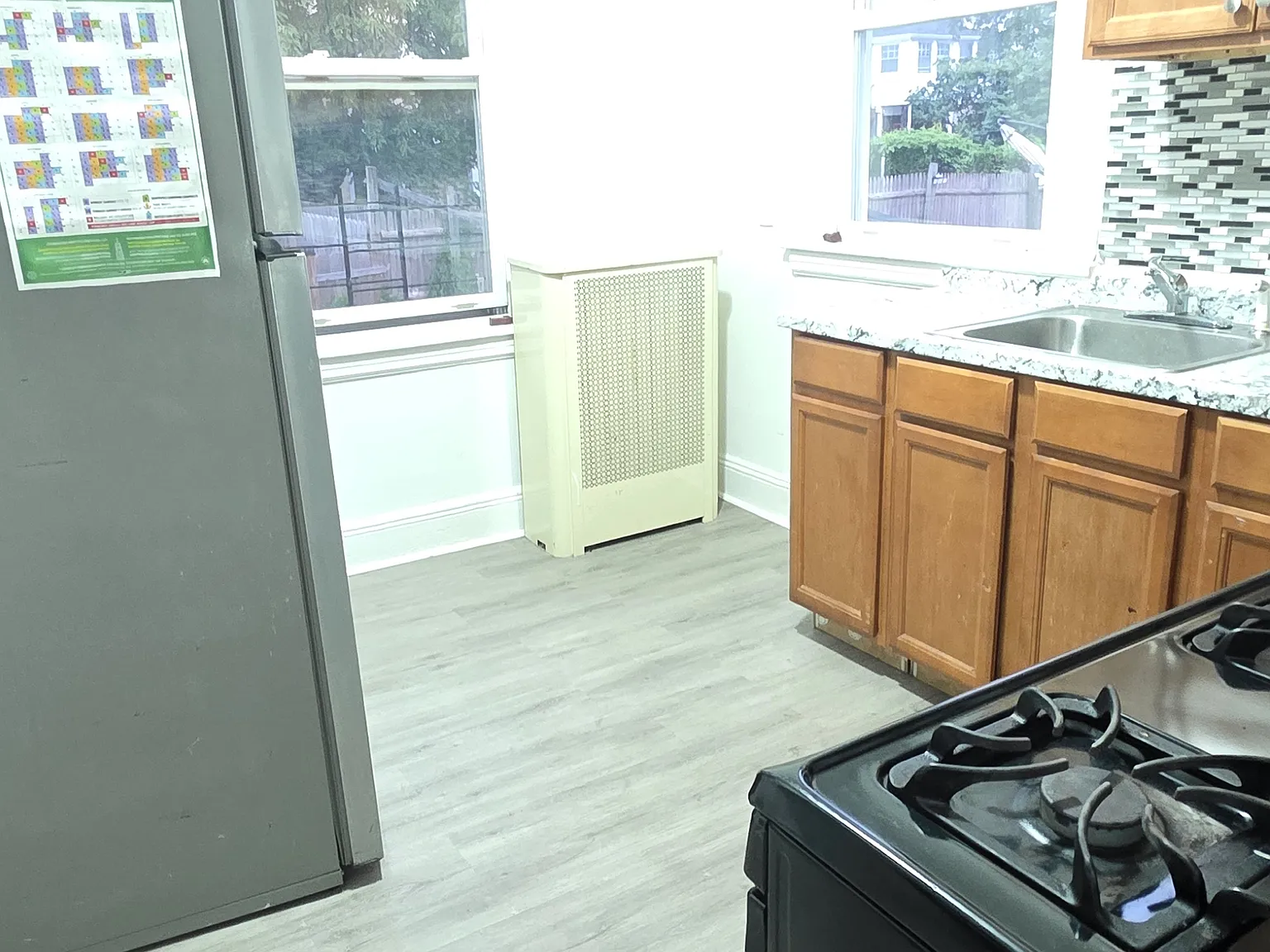 3 bed, 1300 sqft, $3,000 — Photo 3