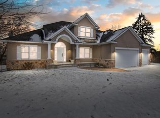 4817 Williston Rd, Minnetonka, MN 55345