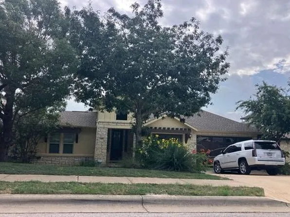 121 Kildrummy Ln, Lakeway, TX 78738