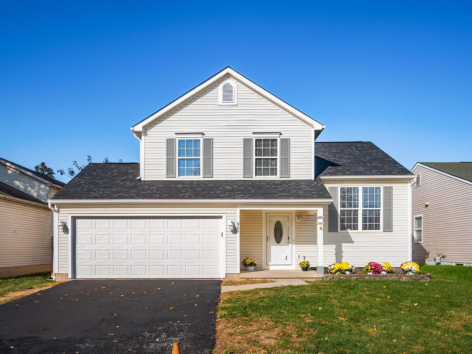 864 Robmeyer Dr photo 1