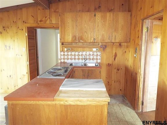 2nd image of 140 Haydens Haven Ln