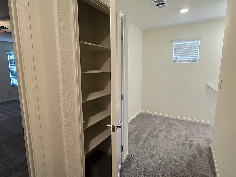 7647 Duran Harbor Ln — Photo 41