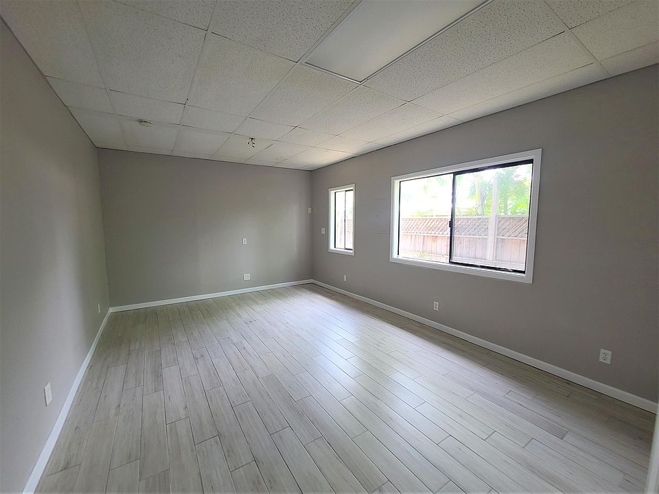 2nd image of 316 Auwalina St #C