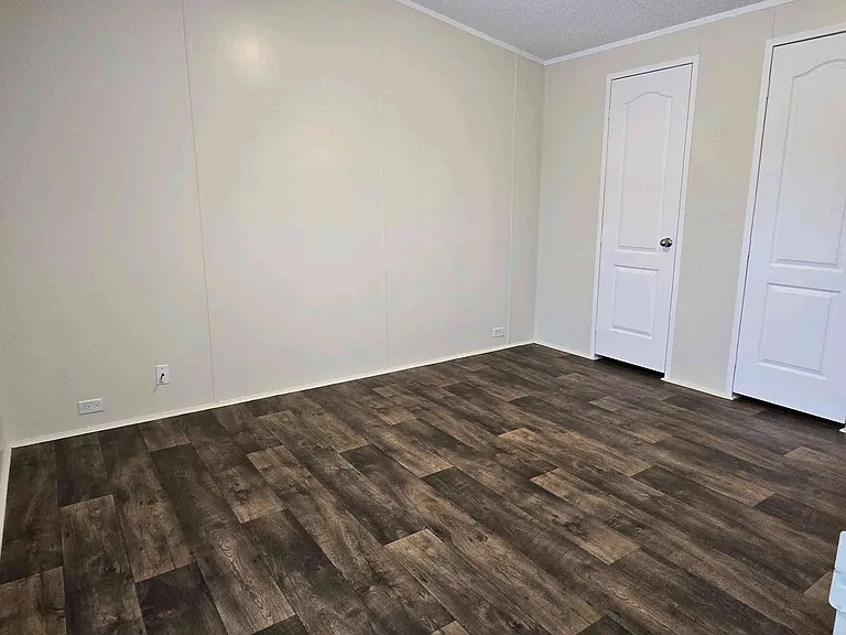 709 N Collins Fwy #129 — Photo 13