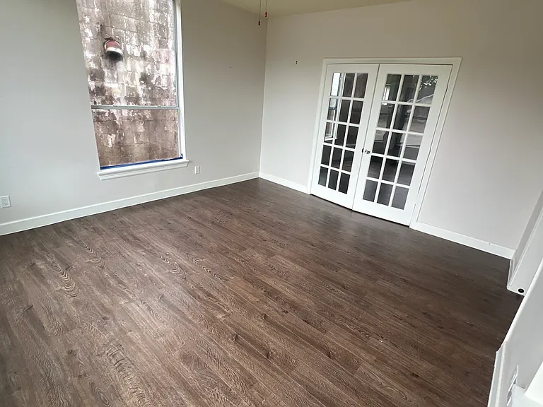 2305 Lorraine St — Photo 10