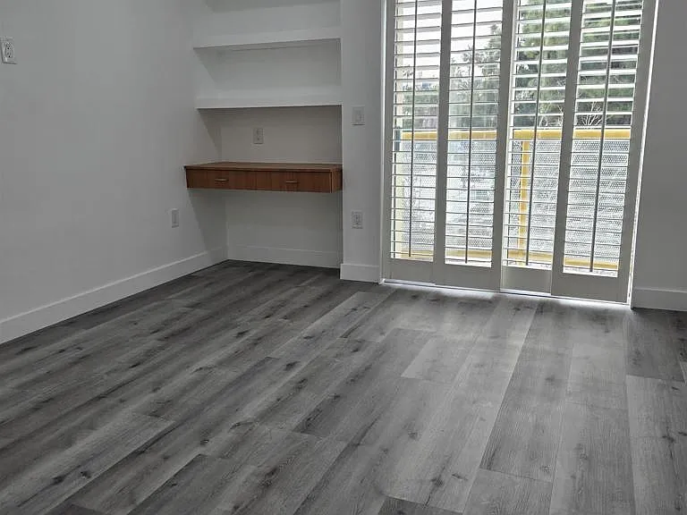 110 W Island Ave — Photo 6