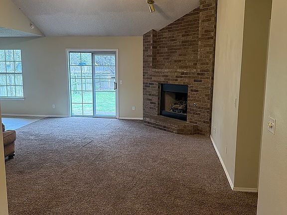 2nd image of 1277 N Fieldstone Ave