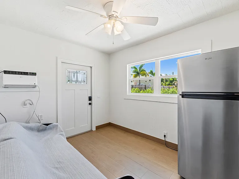 802 Lytle St — Photo 24
