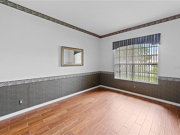 5th image of 128 Augusta Dr