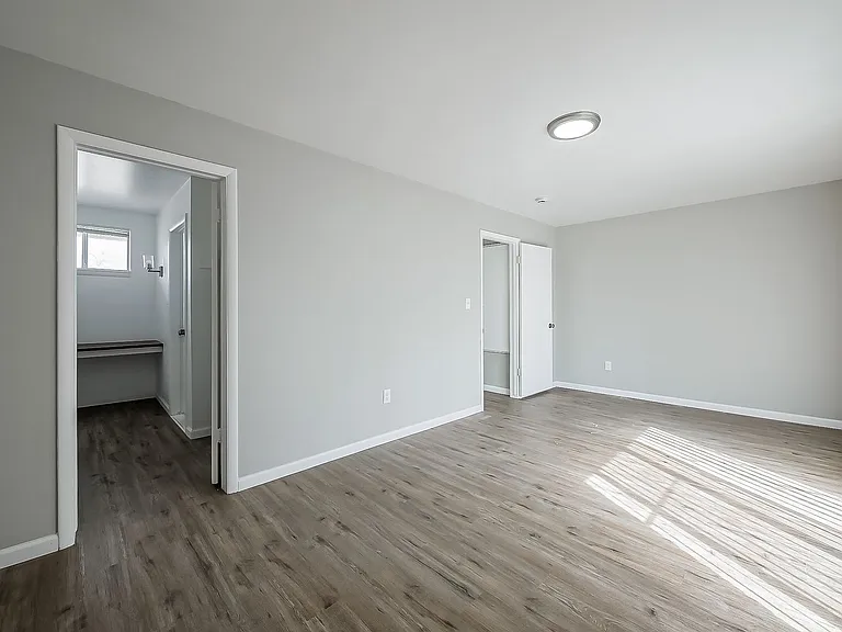 149 Huronview Ct — Photo 11