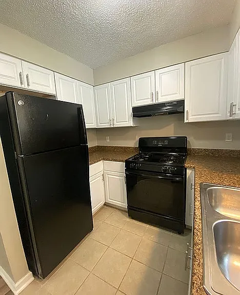2644 Dorian Dr #C — Photo 5
