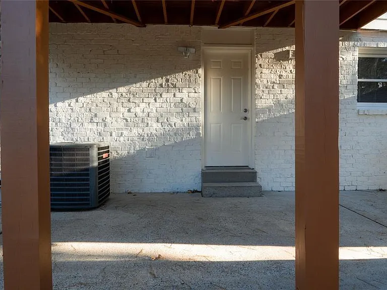 3599 Lower Roswell Rd — Photo 6