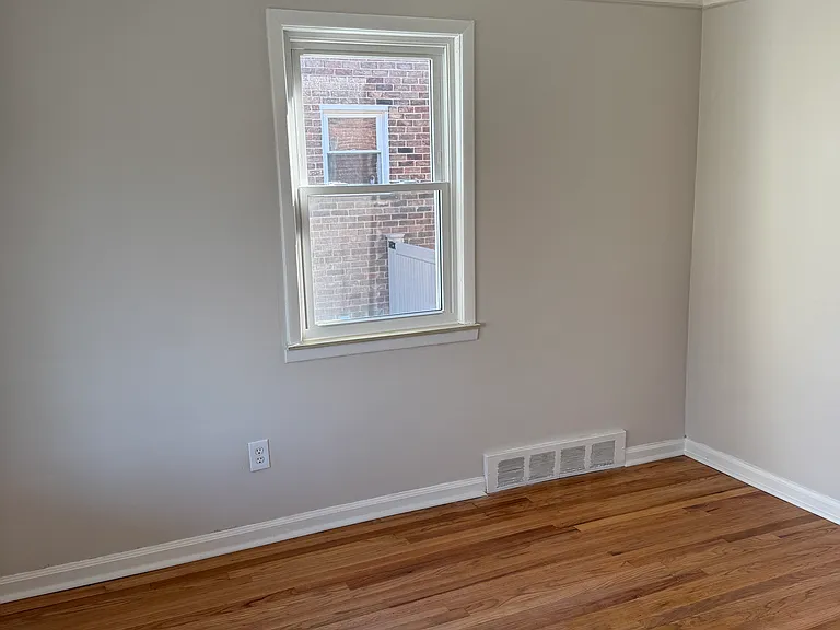 9616 Colwell Ave — Photo 5