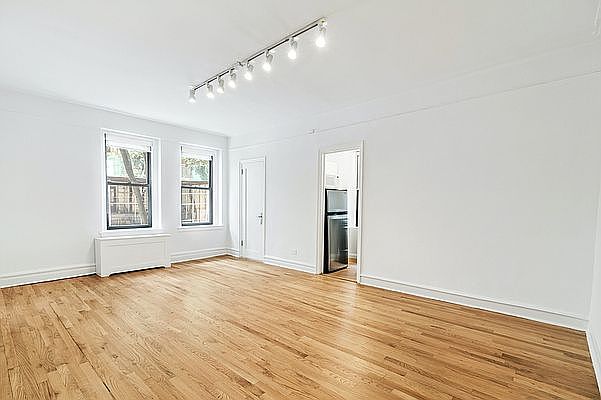 1st image of 220 W 24th St APT 1N