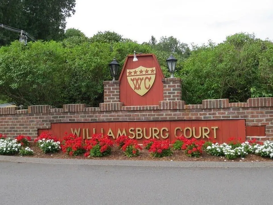 14 Williamsburg Ct