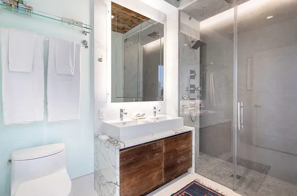 Sold by Compass | media 18