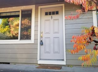 9334 N Lombard St APT 5, Portland, OR 97203