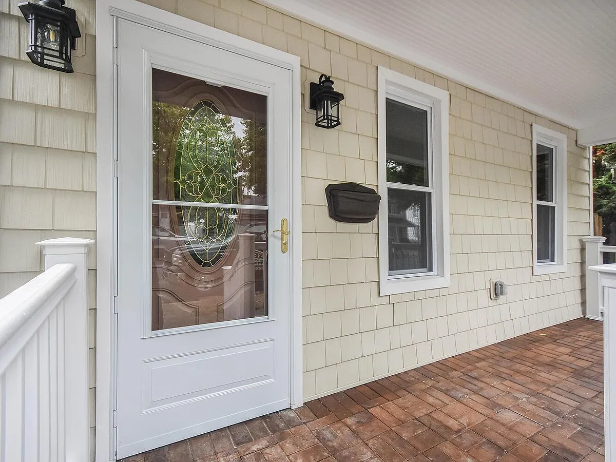 Have your coffee at this porch - 4 S 8th St