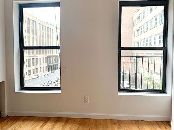 4th image of 360 9th Ave APT 3