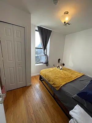 Rented by Delmark Realty LLC | media 42