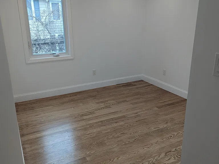 62 Forest Row — Photo 13