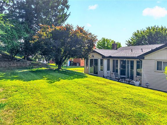 3rd image of 5032 Azalea Dr