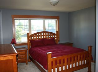 737 Main St #B, Lynden, WA 98264