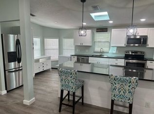 10103 Gaslight Ct, Fort Pierce, FL 34945