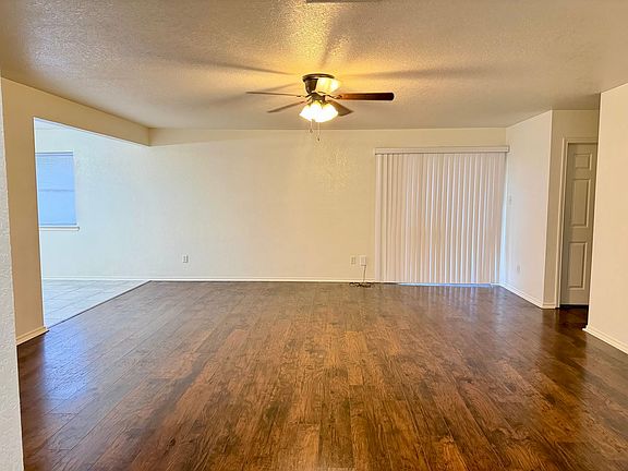 4th image of 1215 E Avenue H