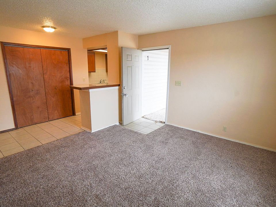 901 S US Highway 77 18 901 S Us Highway 77 Noble OK Zillow