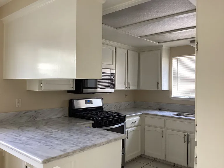 4114 W Regency Ave — Photo 8