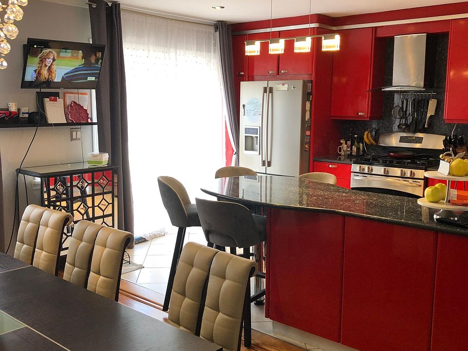 1st image of 2675 Batchelder St Floor 2
