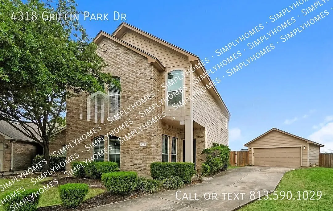 Take time for yourself into this beautiful House available for immediate move in — Photo 1