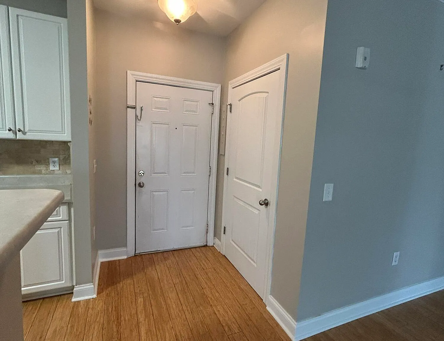 4 bed, 3.0 bath, 1700 sqft, $2,200 — Photo 3