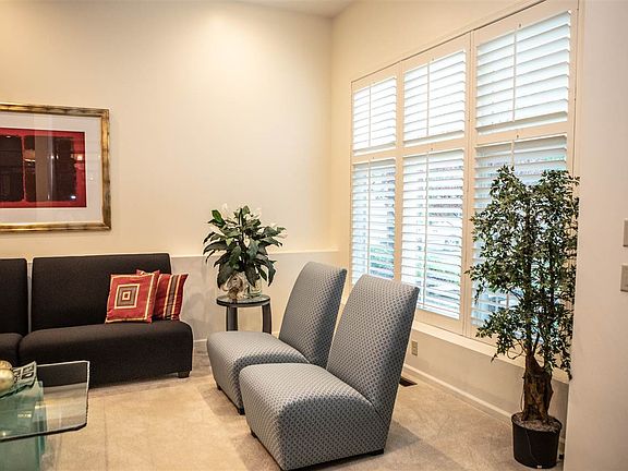 5th image of 124 Arbor View Dr