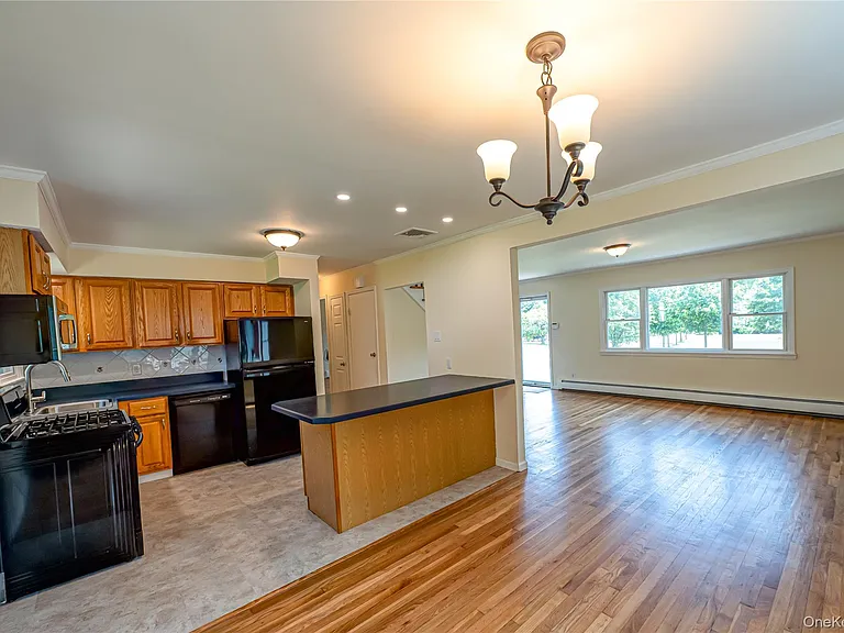 69 Allan Dr — Photo 8